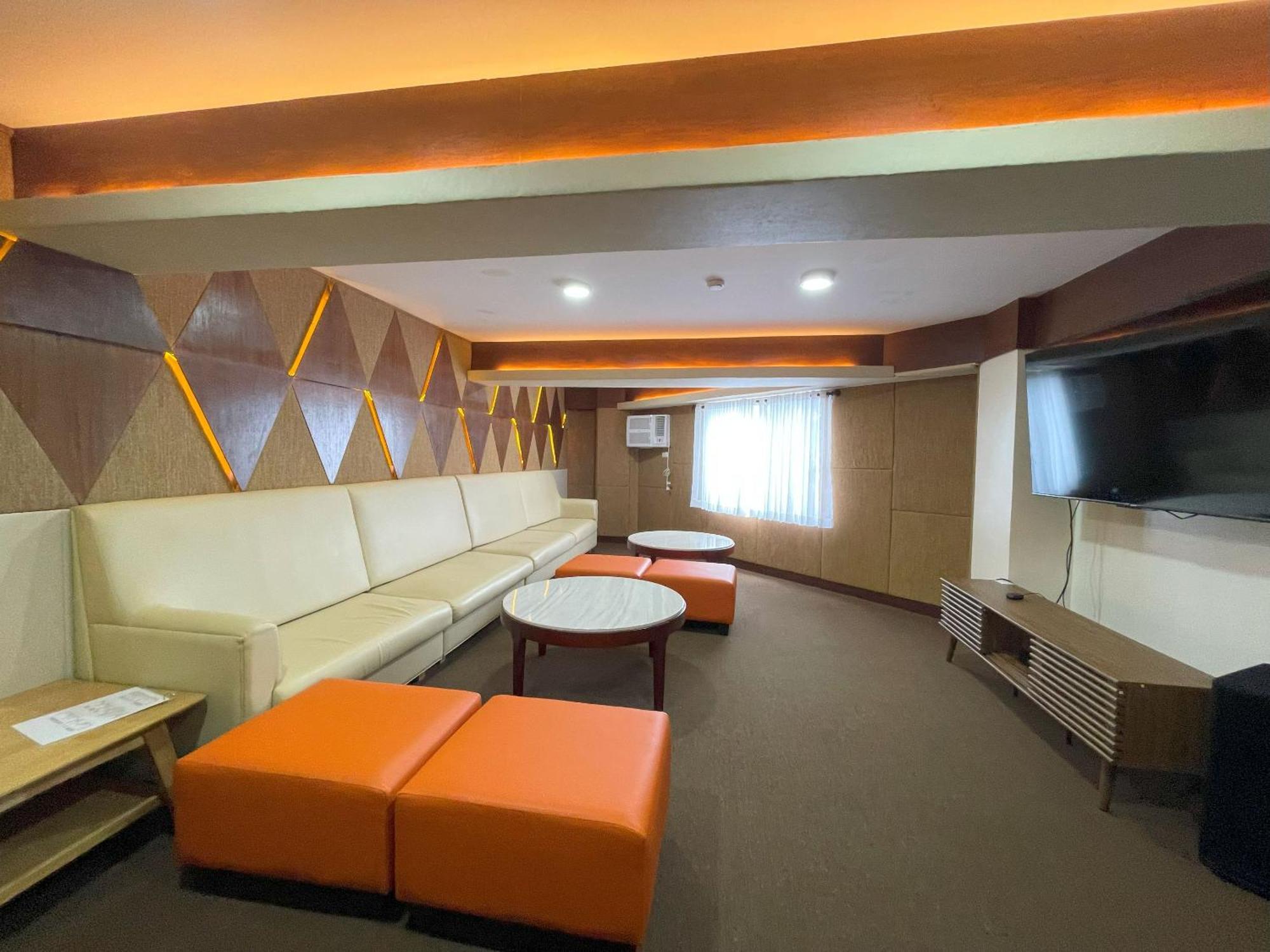 Mist Mountain Resort Powered By Cocotel セブ市 エクステリア 写真