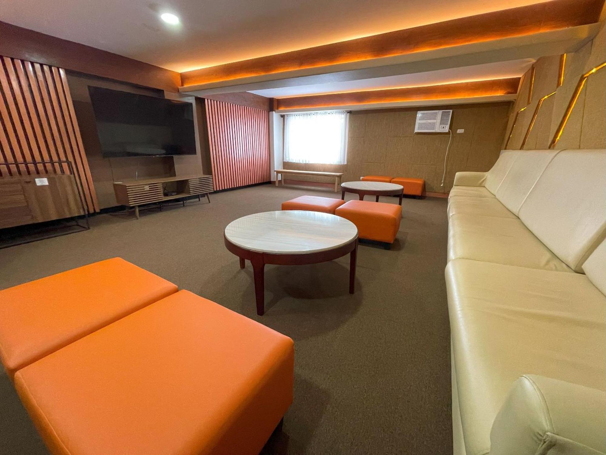 Mist Mountain Resort Powered By Cocotel セブ市 エクステリア 写真