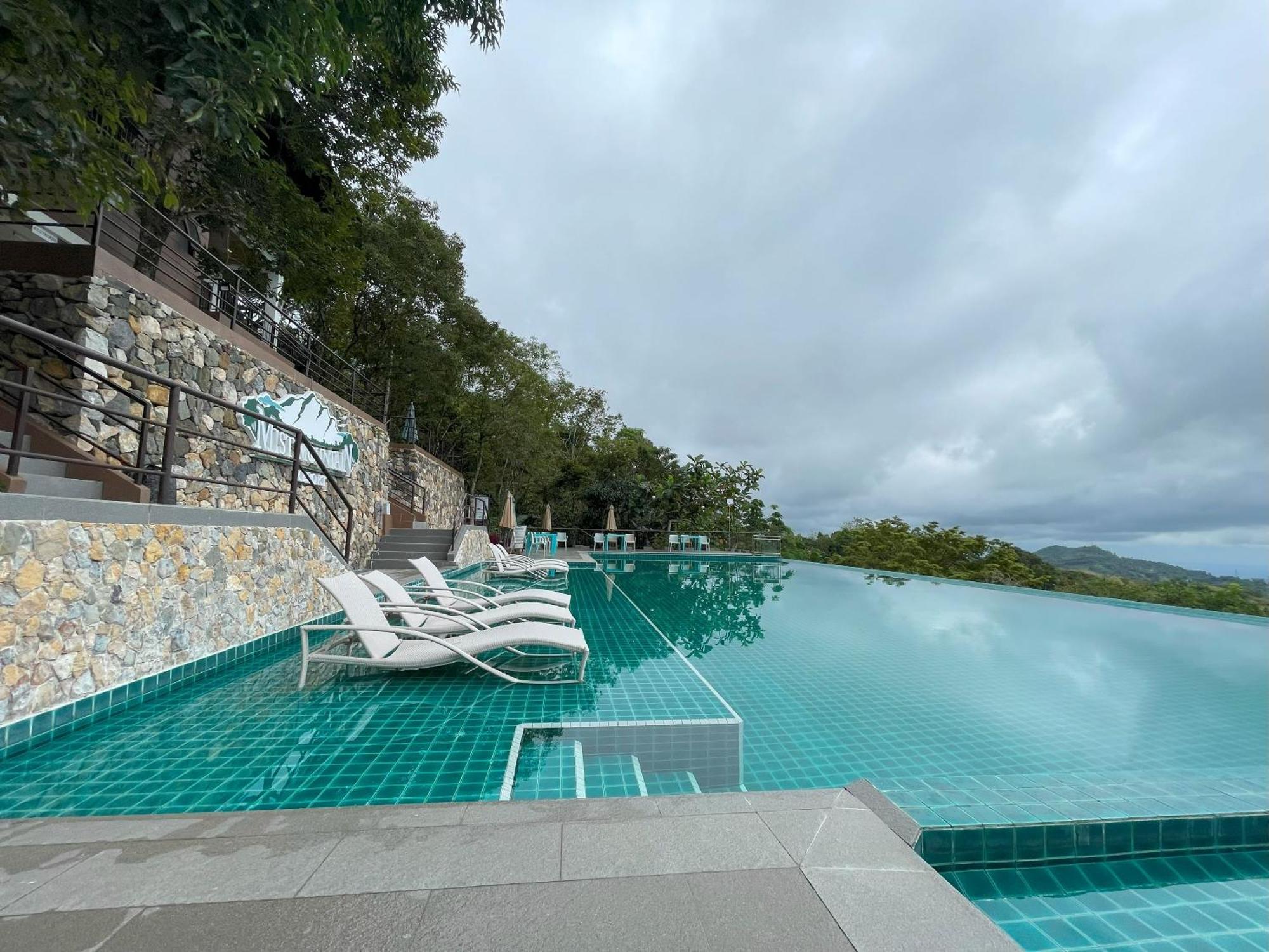 Mist Mountain Resort Powered By Cocotel セブ市 エクステリア 写真