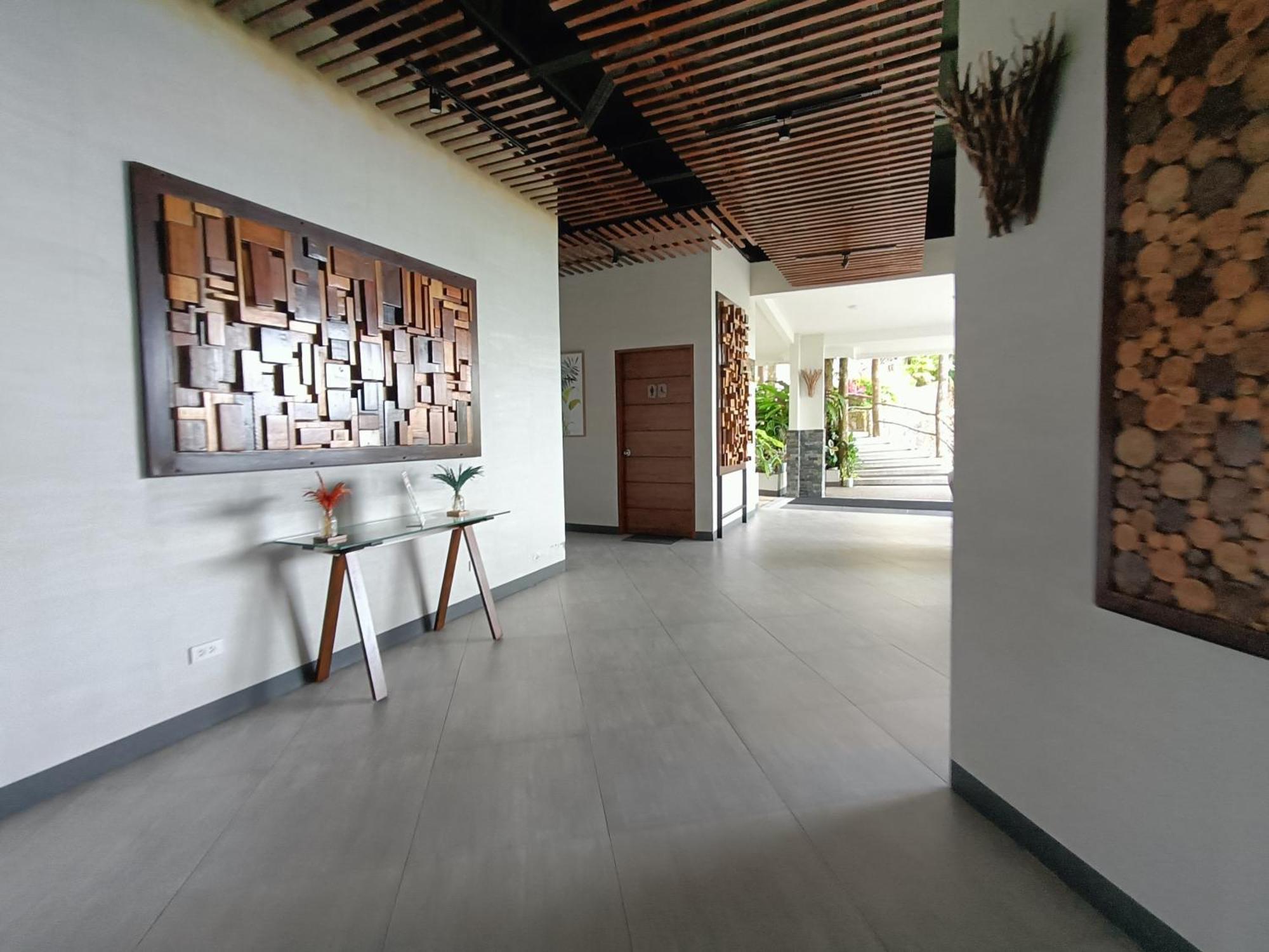 Mist Mountain Resort Powered By Cocotel セブ市 エクステリア 写真