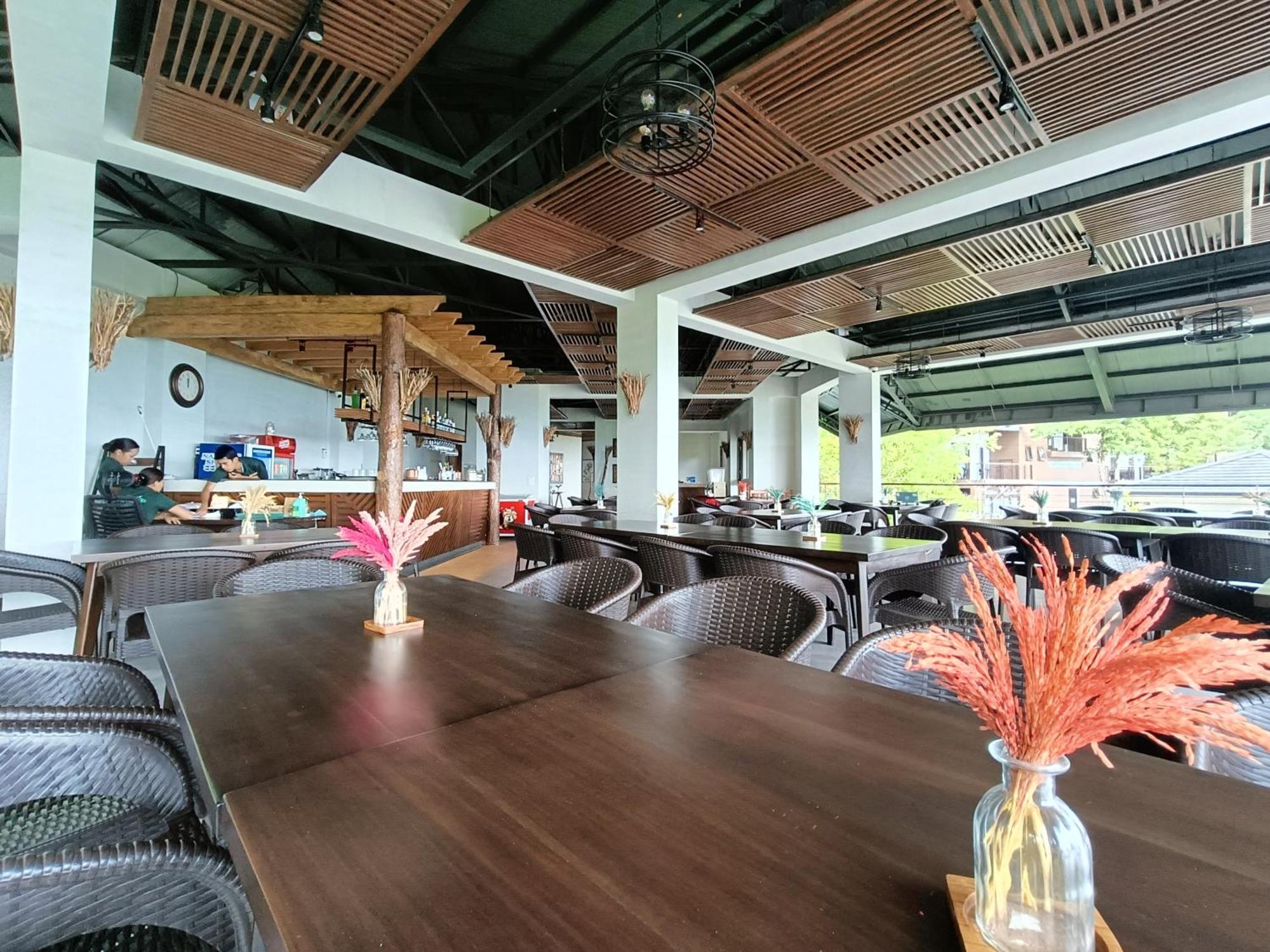 Mist Mountain Resort Powered By Cocotel セブ市 エクステリア 写真