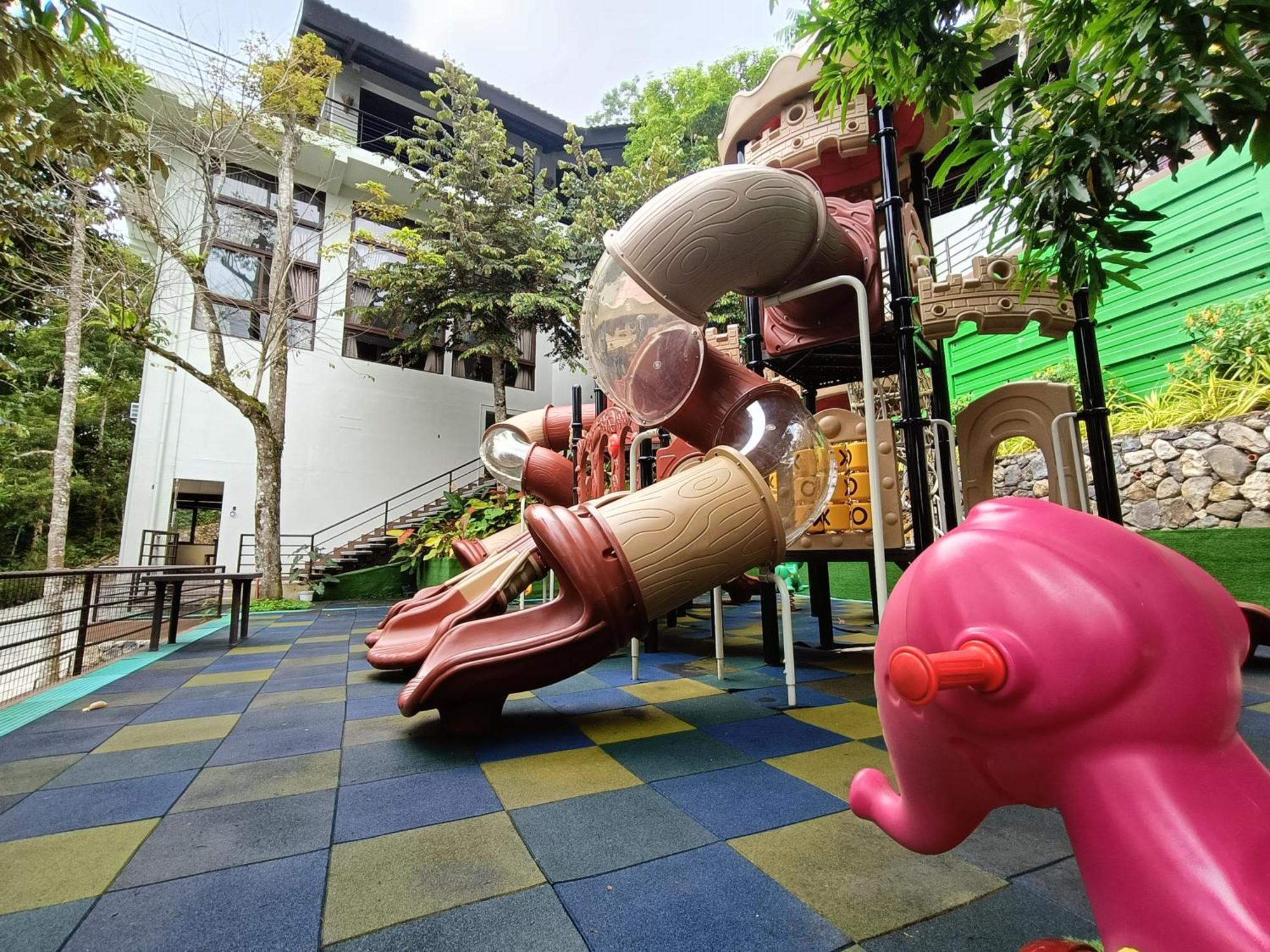 Mist Mountain Resort Powered By Cocotel セブ市 エクステリア 写真