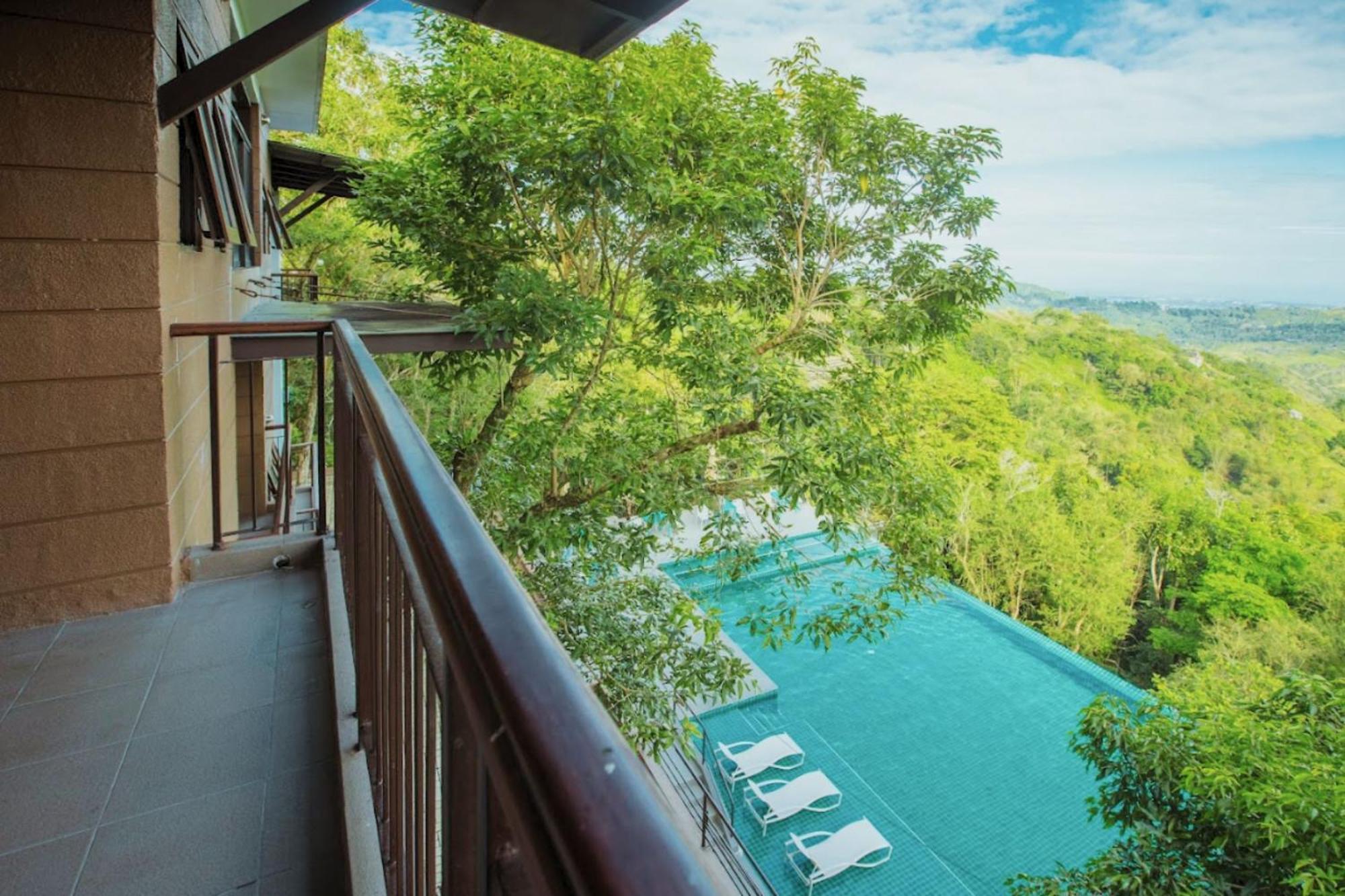 Mist Mountain Resort Powered By Cocotel セブ市 エクステリア 写真